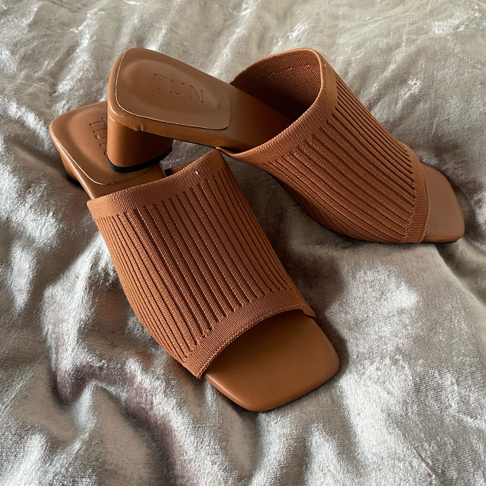 Soft Rust Orange Mules With Heel Nwot - image 1